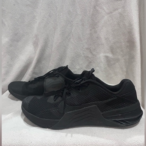 Nike Metcon 7 Triple Black Men’s Shoe - Picture 2 of 5